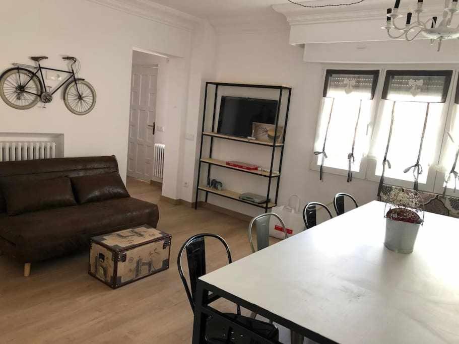 Oak Palace Oakplacescom Леон Екстериор снимка